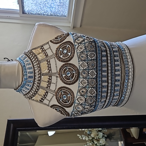 Size 6 white Sherri Hill gown with blue and bronze color tone beadwork - Picture 4 of 15